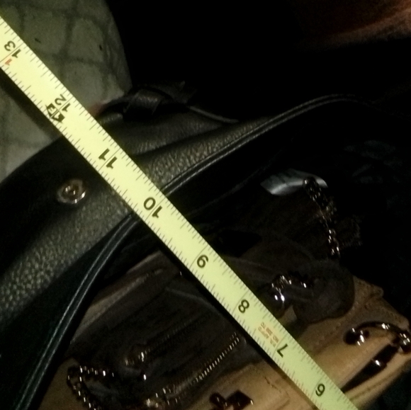 Poverty flats large leather backpack - Picture 4 of 10